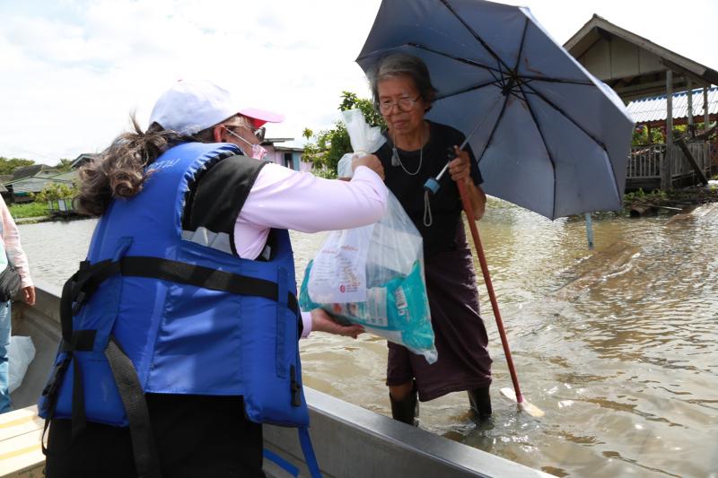 รองปลัดพม.ลงพื้นท�