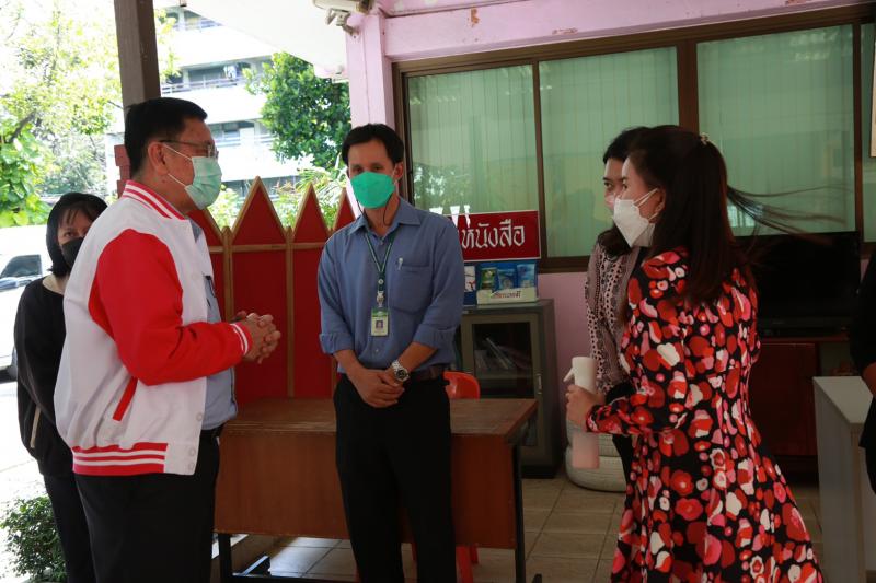 เลขารมว.พม. ลงพื้น�