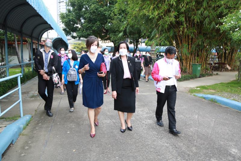 เลขารมว.พม.ลงพื้นท