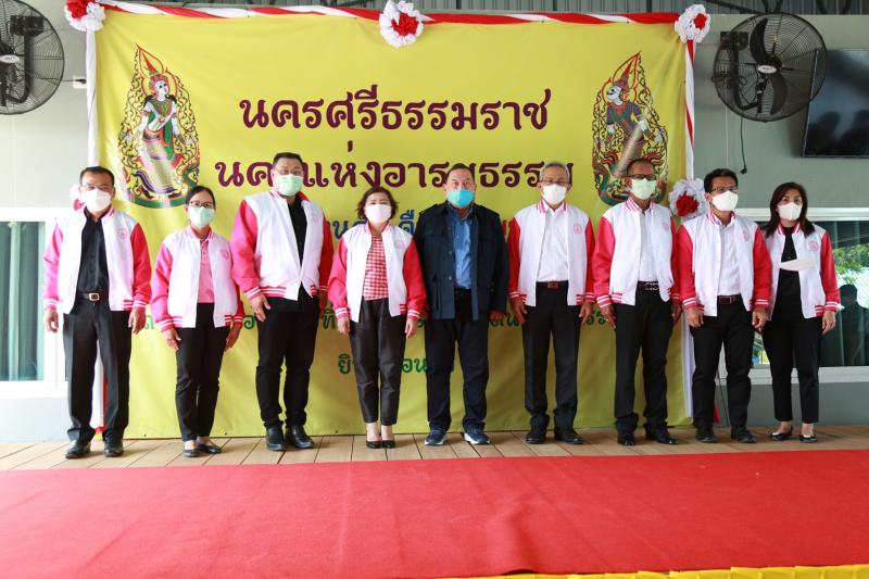 รมว.พม.ลงพื้นที่จ.�