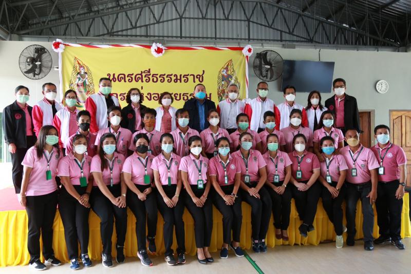 รมว.พม.ลงพื้นที่จ.�