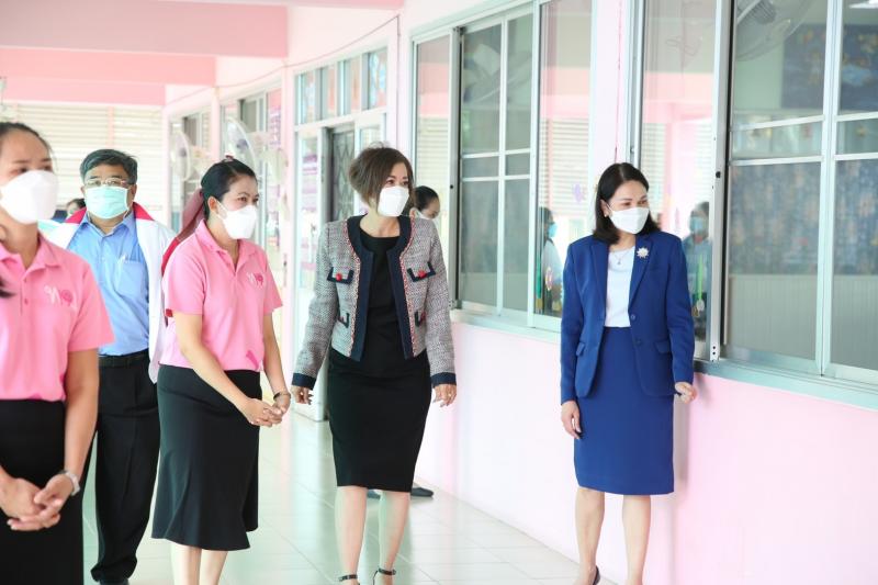 เลขารมว.พม.ลงพื้นท