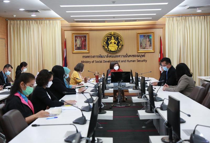 ปลัดพม.เป็นประธาน�