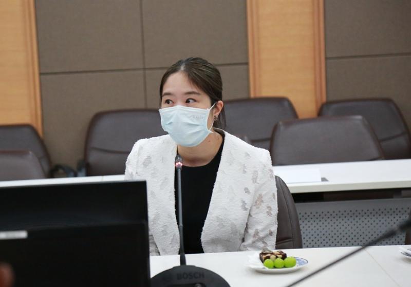 ปลัดพม.หารือกับผู�