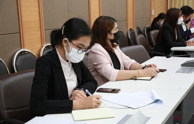 ปลัดพม.หารือกับผู�