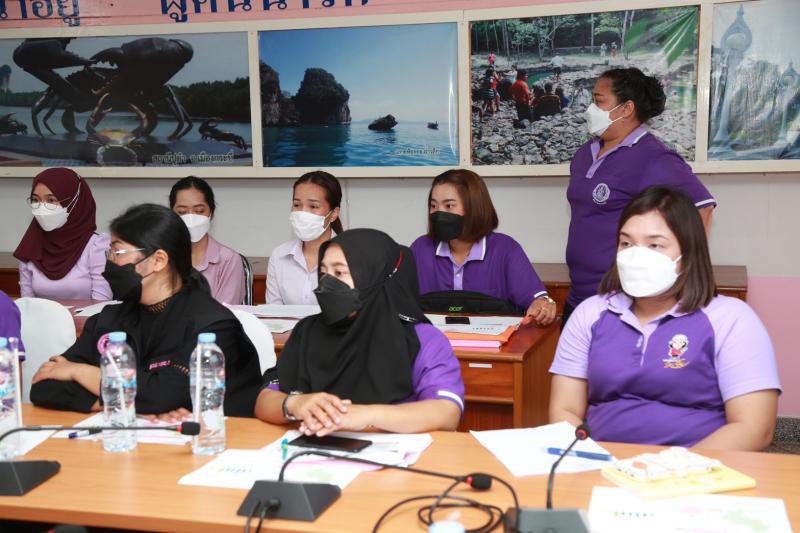 ปลัดพม.พร้อมด้วยค�