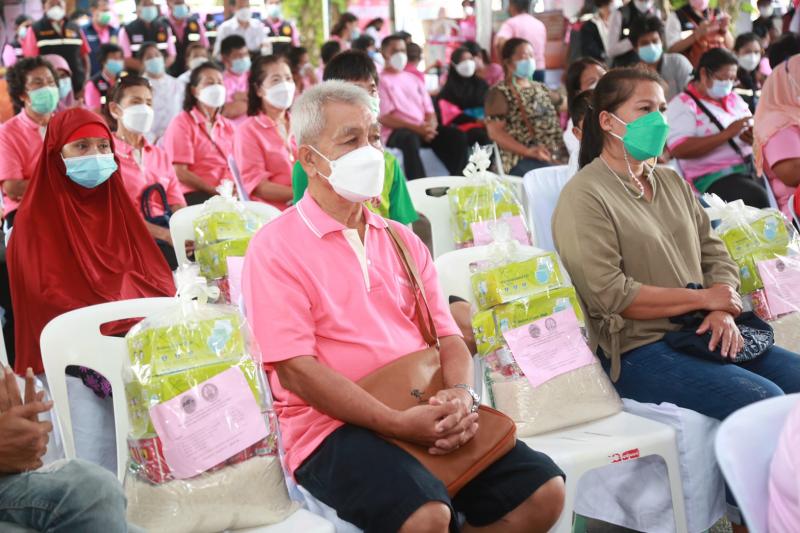 รมว.พม.ลงพื้นที่จั