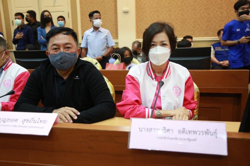 รมว.พม.พร้อมคณะผู้