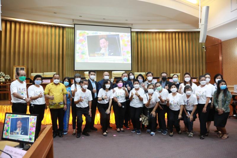 รมว.พม.พร้อมคณะผู้