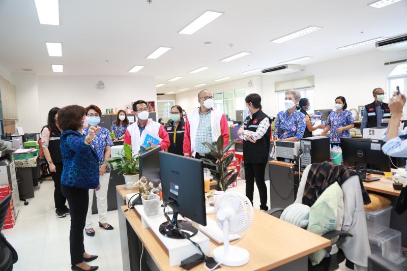 ปลัดพม.พร้อมด้วยผ�