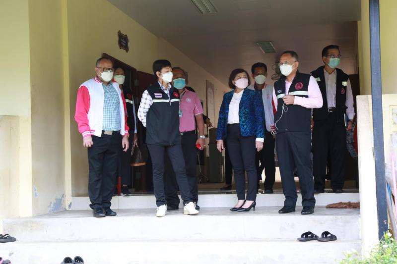 ปลัดพม.พร้อมด้วยค�