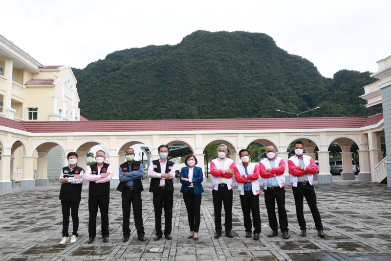 ปลัดพม.พร้อมด้วยค�