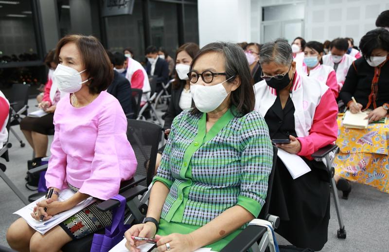 ปลัดพม.มอบนโยบายก�