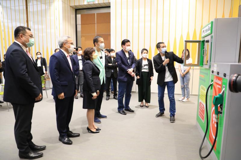 ปลัดพม.และประธานเ�