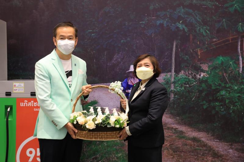 ปลัดพม.และประธานเ�