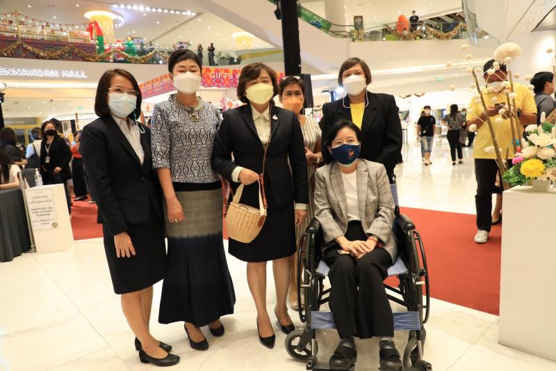 รมว.พม.เป็นประธานเ