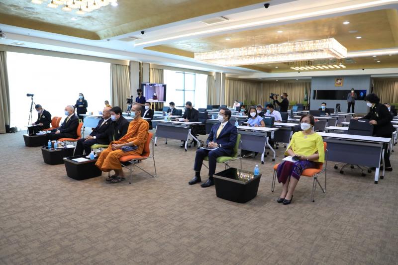 รองปลัดพม.รับมอบห�