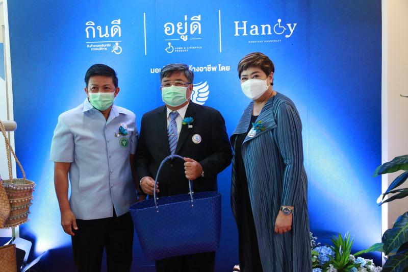 รมว.พม.เป็นประธานเ
