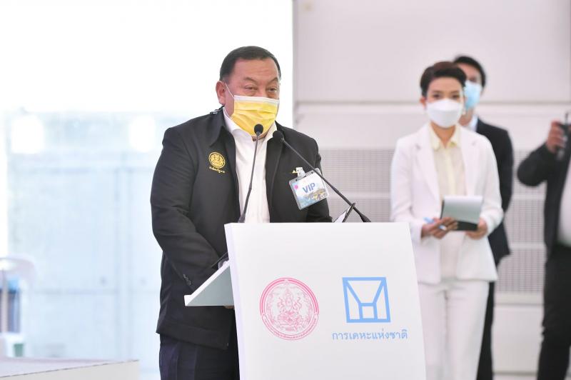 นายกรัฐมนตรี  เป็น