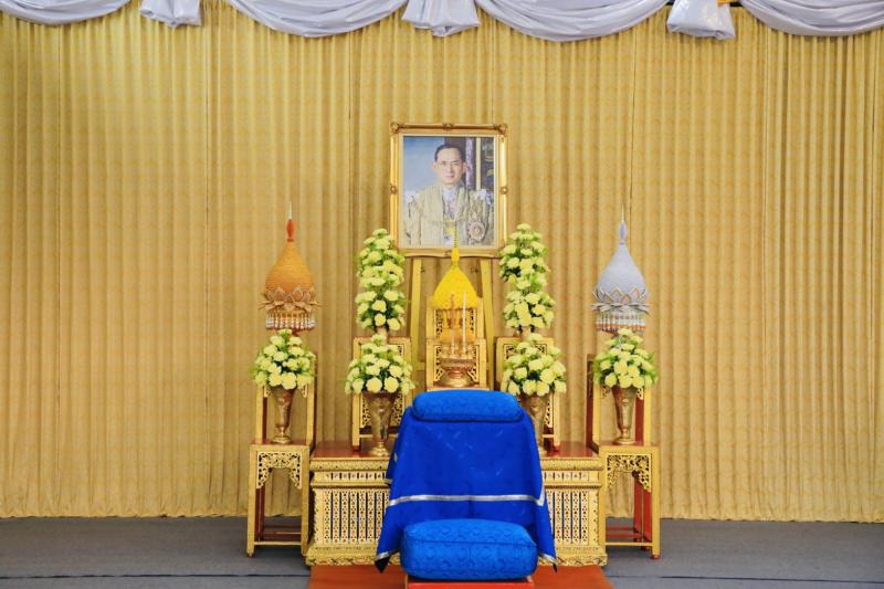 รมว.พม.พร้อมด้วยภร