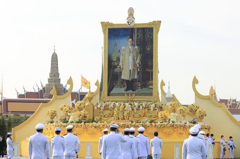 รมว.พม.พร้อมด้วยภร