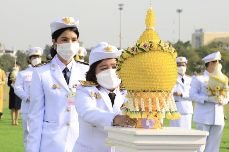รมว.พม.พร้อมด้วยภร