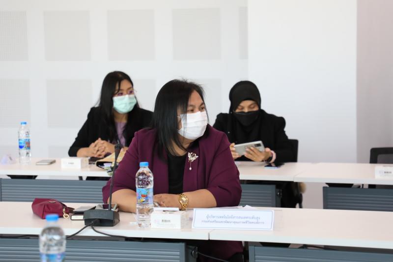 รองปลัดพม.เป็นประ�