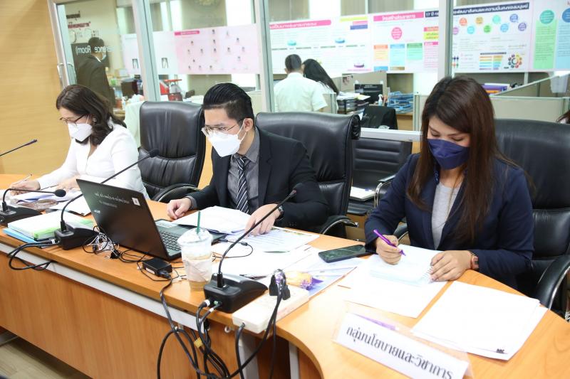 รองปลัดพม.เป็นประ�