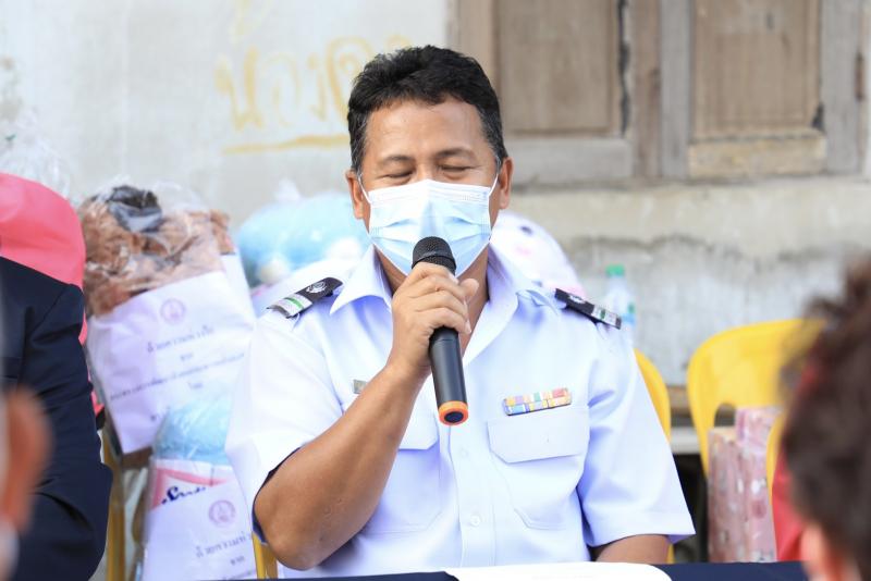 รมว.พม.พร้อมด้วยนา