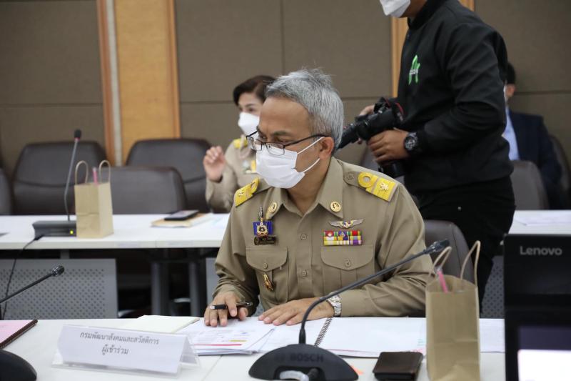 รมว.พม.ประธาน การป�