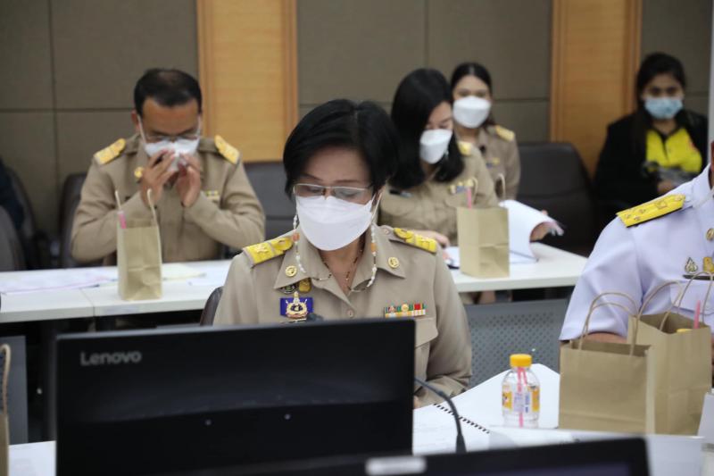 รมว.พม.ประธาน การป�