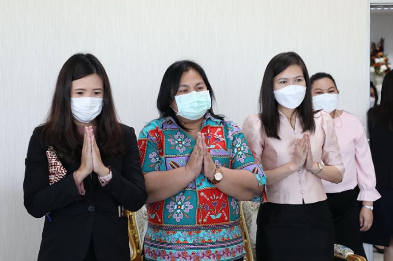 ปลัดพม.ให้ผู้บริห�