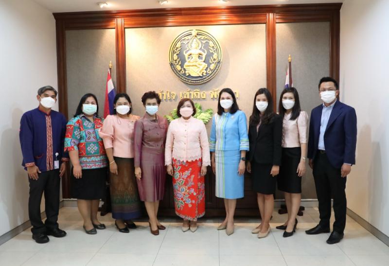 ปลัดพม.ให้ผู้บริห�