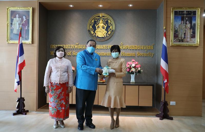 ปลัดพม.นำคณะผู้บร�