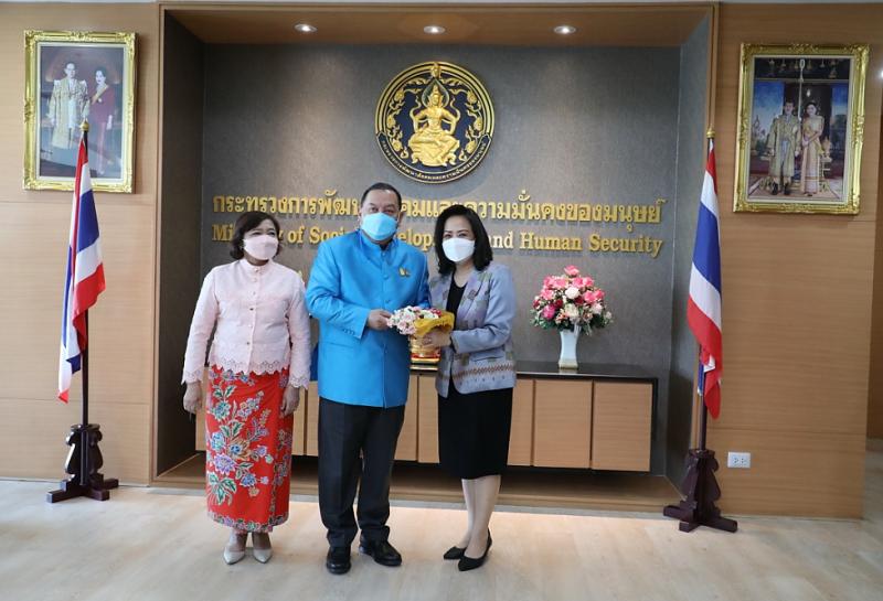 ปลัดพม.นำคณะผู้บร�