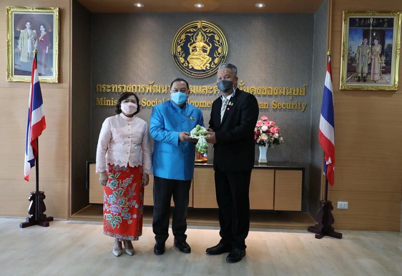 ปลัดพม.นำคณะผู้บร�