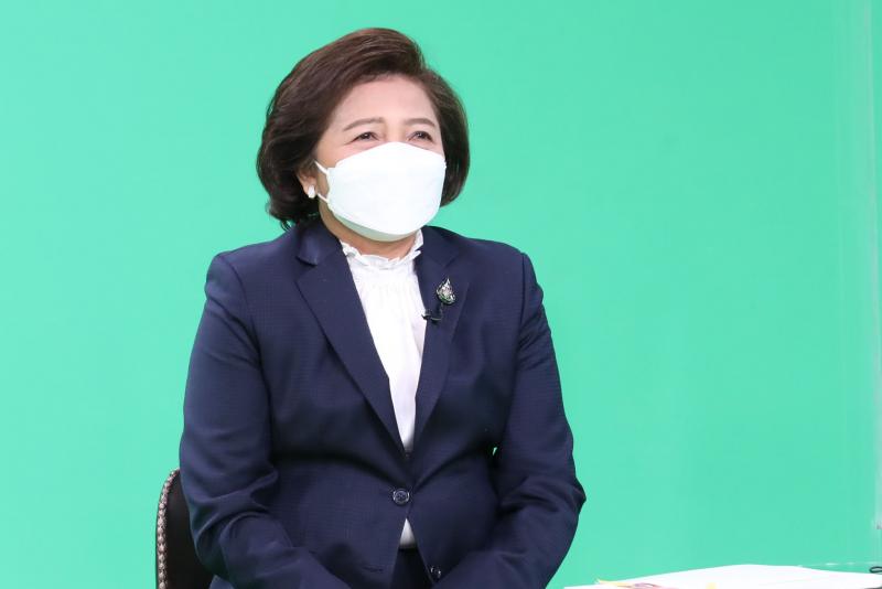 ปลัดพม.ให้สัมภาษณ�