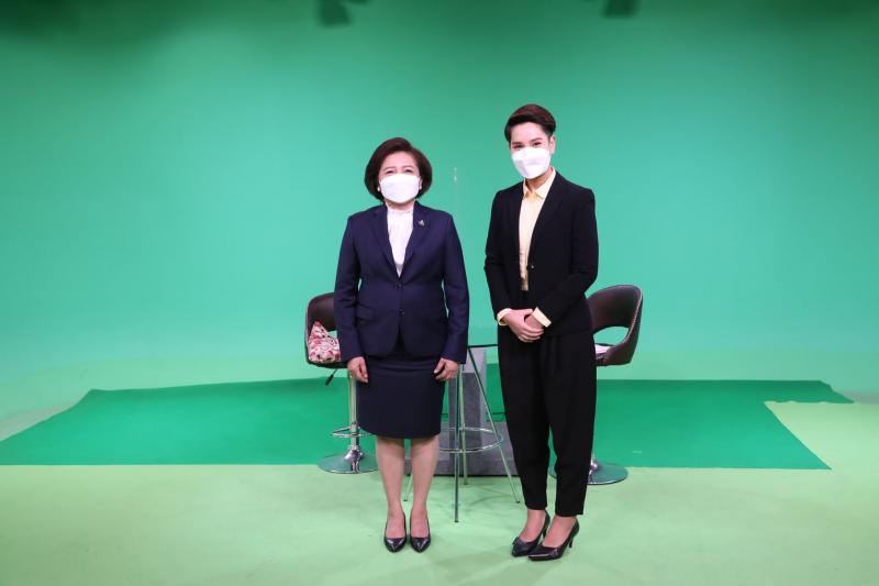 ปลัดพม.ให้สัมภาษณ�