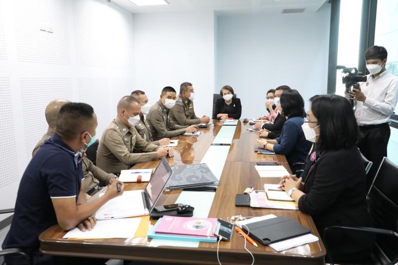รองปลัดพม.ให้ผู้บ�