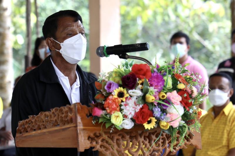 รมว.พม.พร้อมด้วยผู