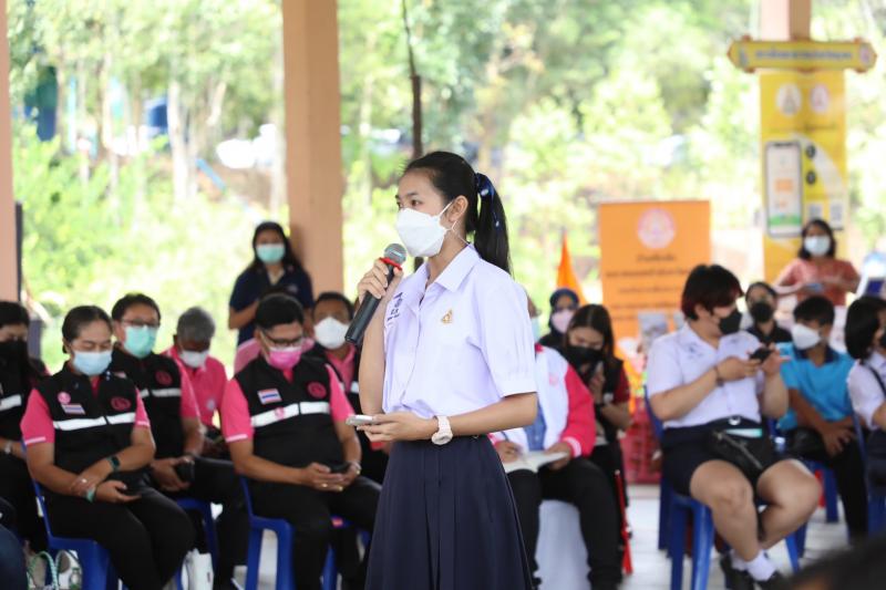 รมว.พม.พร้อมด้วยผู