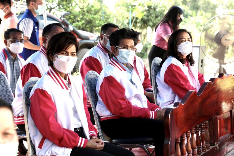 รมว.พม.และคณะผู้บร