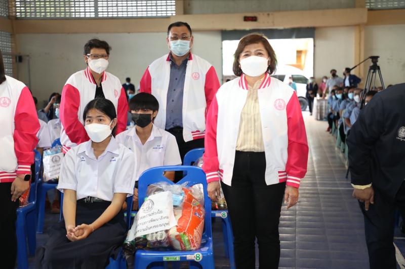 รมว.พม. เป็นประธาน�