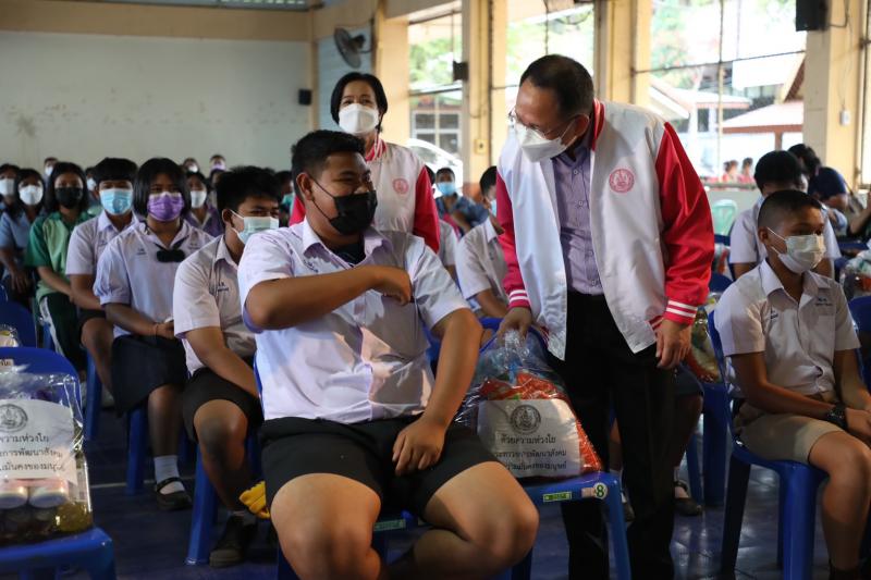 รมว.พม. เป็นประธาน�