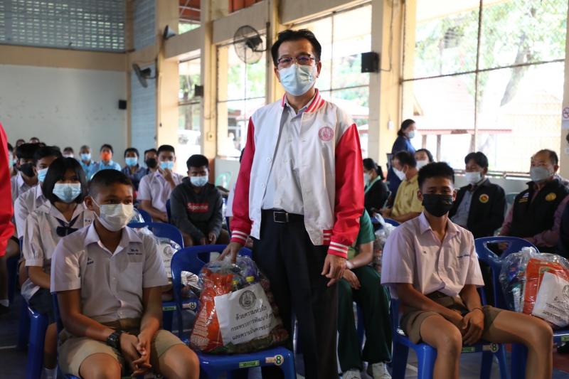 รมว.พม. เป็นประธาน�