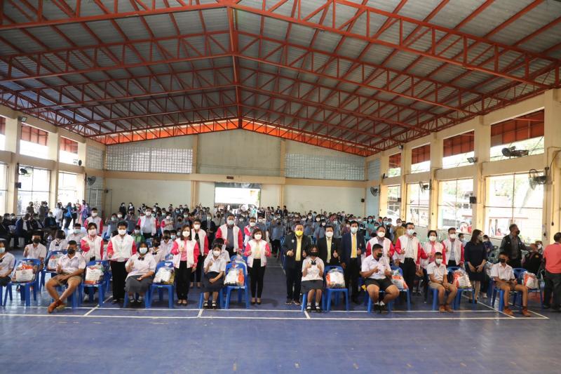 รมว.พม. เป็นประธาน�