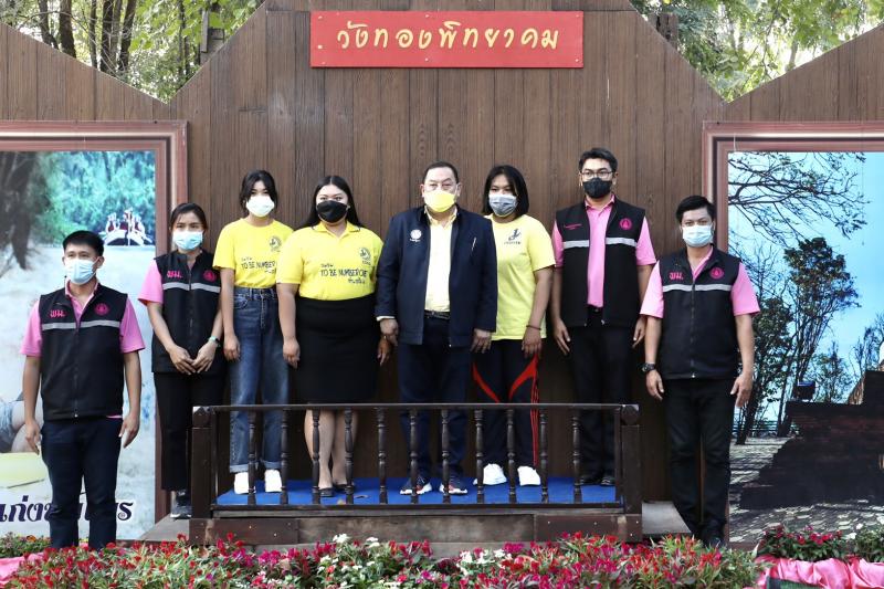 รมว.พม.และคณะผู้บร