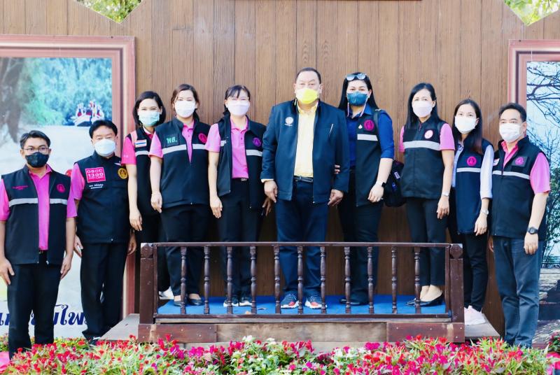 รมว.พม.และคณะผู้บร