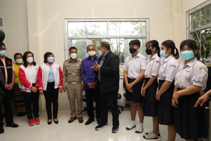 รมว.พม.และ คณะผู้บ�