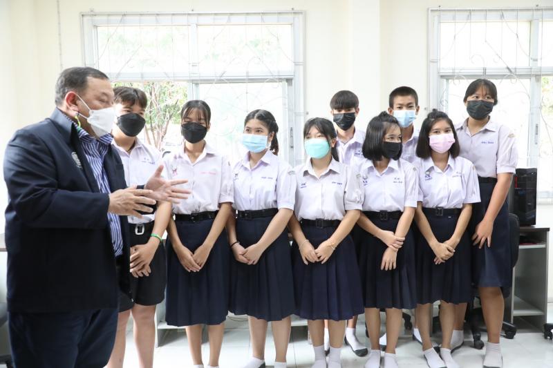 รมว.พม.และ คณะผู้บ�